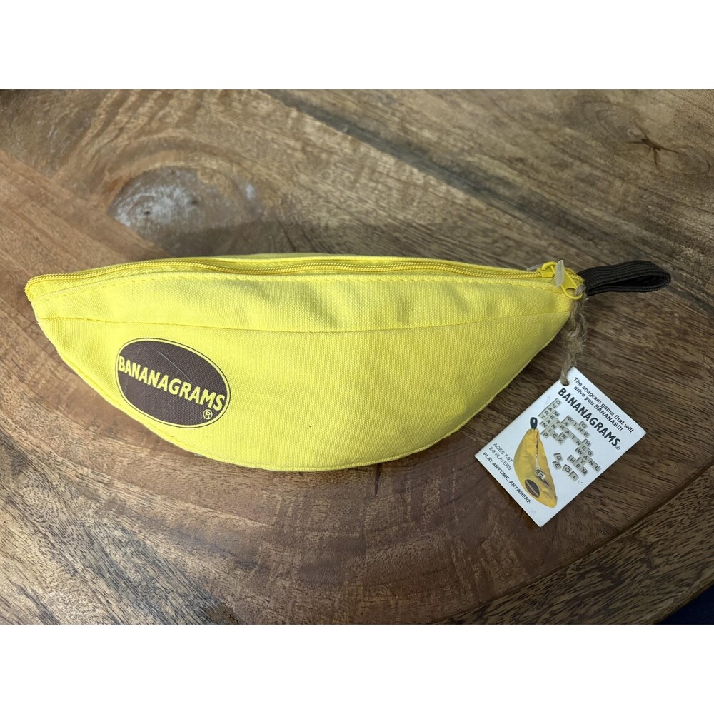 Bananagrams BANANAGRAMS Word Game Yellow Banana Pouch 2-8 Players 7-97 Family